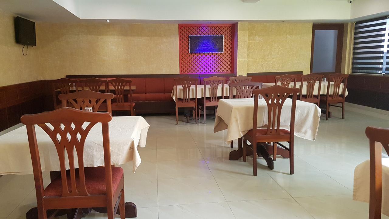 The Central Park Kollam Extérieur photo