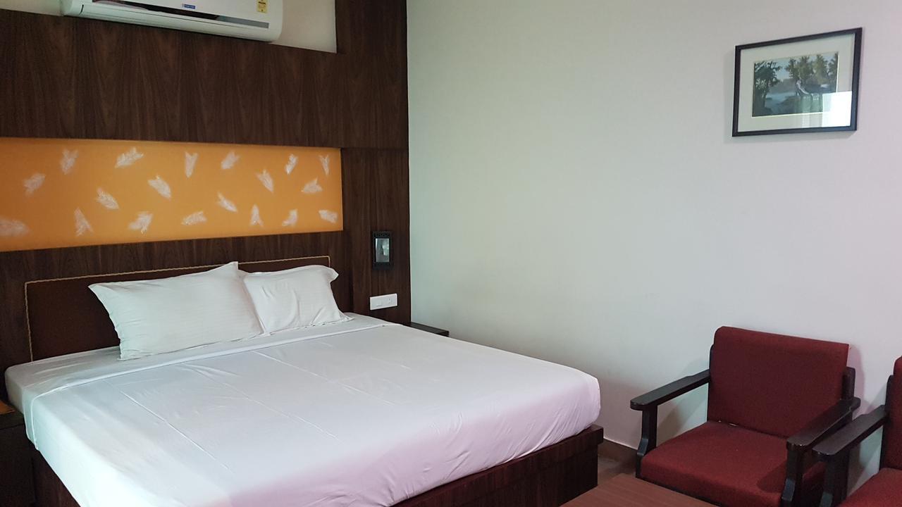The Central Park Kollam Extérieur photo